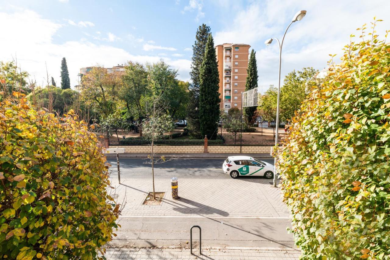 Piso Junto A Parque De Las Ciencias En Granada Exterior foto